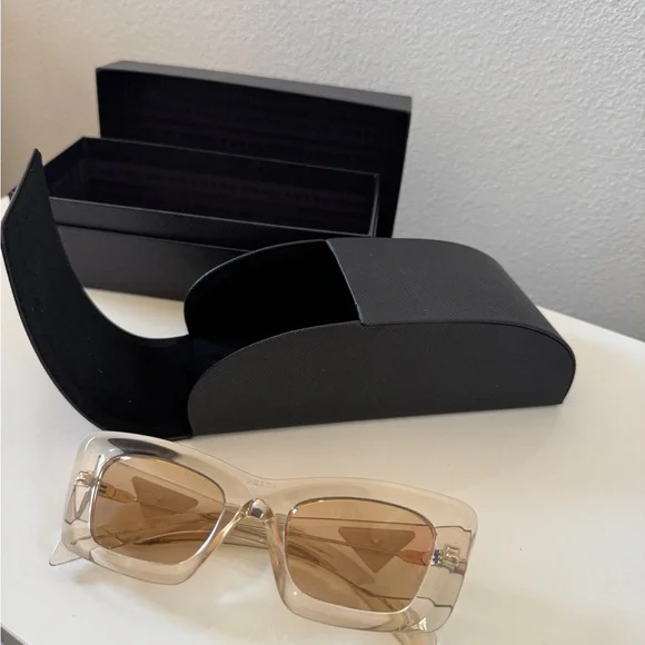 Prada Transparent and Tan Sunglasses - Picture 2 of 15